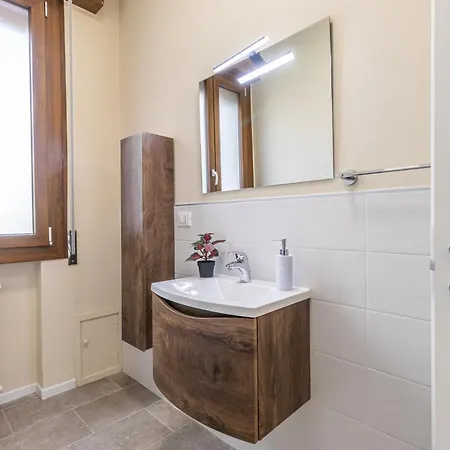 Appartamento Storchi 12 Apartament - Affitti Brevi Italia
